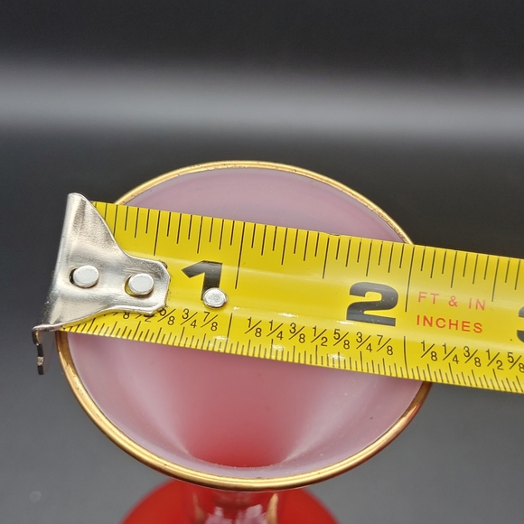 Norcrest Japan Red Vase With White Roses And Gold Details - Picture 8 of 9